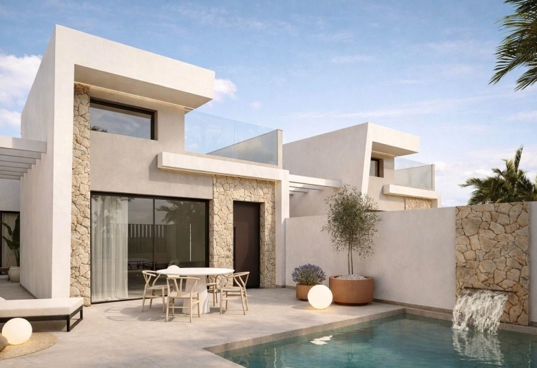 Villa en venta con piscina zona playa Los Alcázares