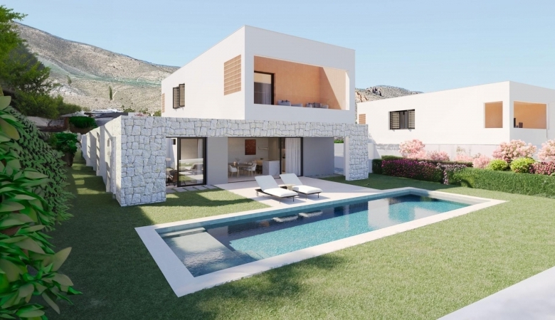 Villa de 4 dormitorios con piscina privada a la venta en Finestrat.