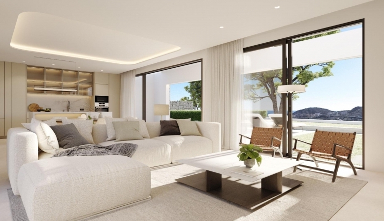 Villa de 4 dormitorios con piscina privada a la venta en Finestrat.