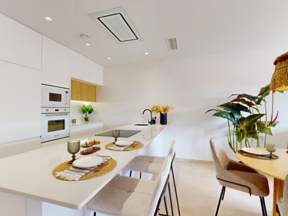 Ático de 3 dormitorios con solarium privado a la venta en El Raso(Guardamar del Segura)
