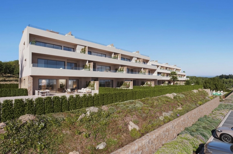 Ático de 3 dormitorios con solárium privado y vistas al mar en el prestigioso Resort de Golf Las Colinas (Alicante)