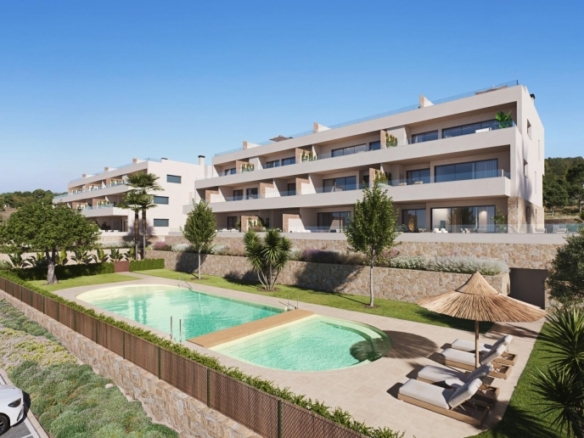 Ático de 3 dormitorios con solárium privado y vistas al mar en el prestigioso Resort de Golf Las Colinas (Alicante)