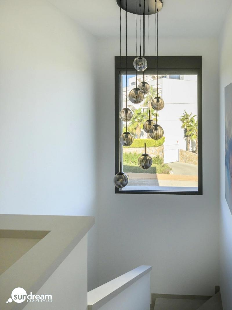 Villa exclusiva de 3 dormitorios a la venta en el prestigioso Resort de Golf Las Colinas(Alicante)