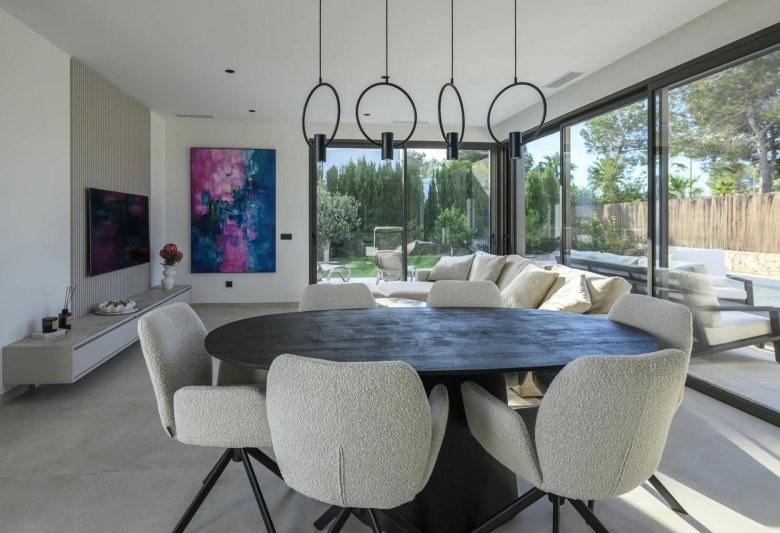 Villa exclusiva de 3 dormitorios a la venta en el prestigioso Resort de Golf Las Colinas(Alicante)