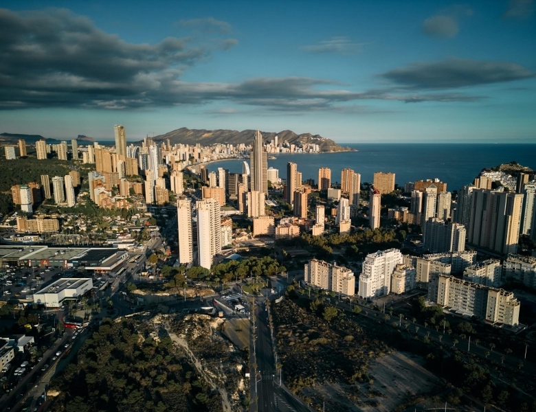 Apartamento de nueva construcción con 3 dormitorios a solo 900m de la playa en Villajoyosa