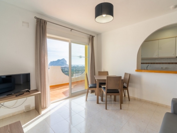 Apartamento de planta alta con 2 dormitorios a la venta en Calpe