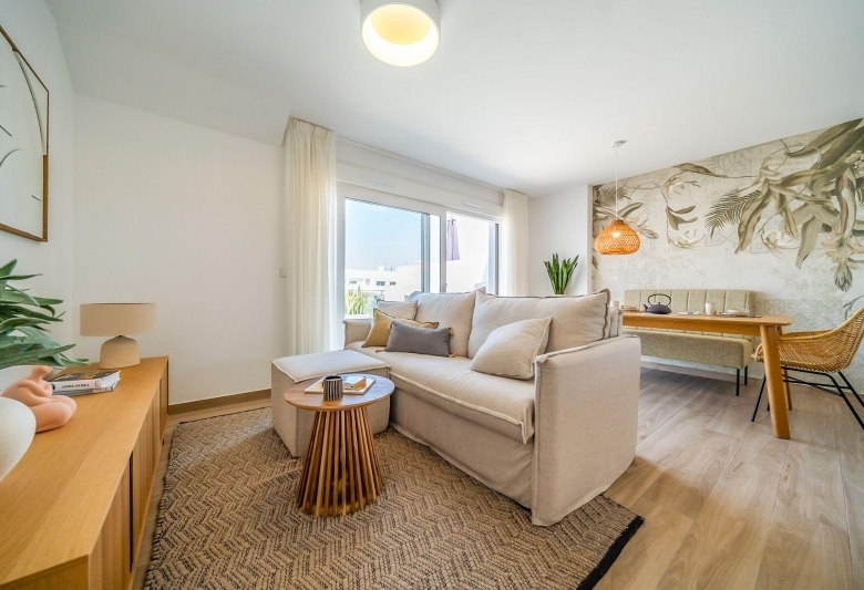 Adosado de 2 dormitorios con jardín y solarium privado en Vistabella Golf(Orihuela)