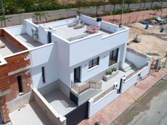 VILLAS PAREADAS EN UNA SOLA PLANTA DE NUEVA CONSTRUCCIÓN EN SUCINA