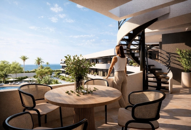 Apartamento de lujo de 2 dormitorios frente al campo de golf y cerca del mar en Los Alcázares