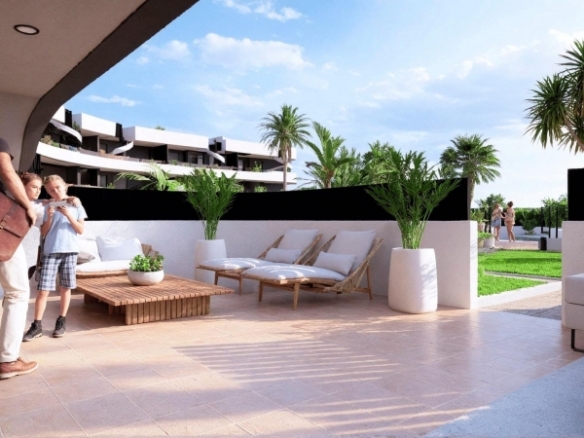 Apartamento de lujo de 2 dormitorios frente al campo de golf y cerca del mar en Los Alcázares