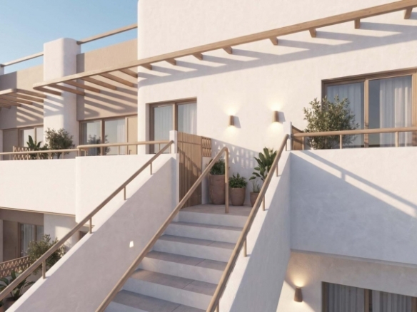 Bungalow de planta baja de 2 dormitorios con piscina privada a la venta en Pilar de la Horadada