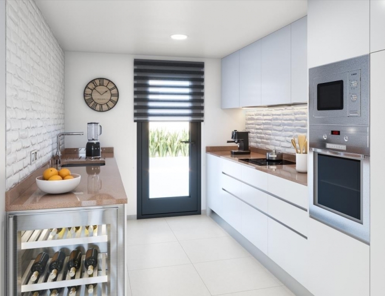 Chalet independiente de 3 dormitorios con piscina privada y solarium en San Fulgencio(Alicante)