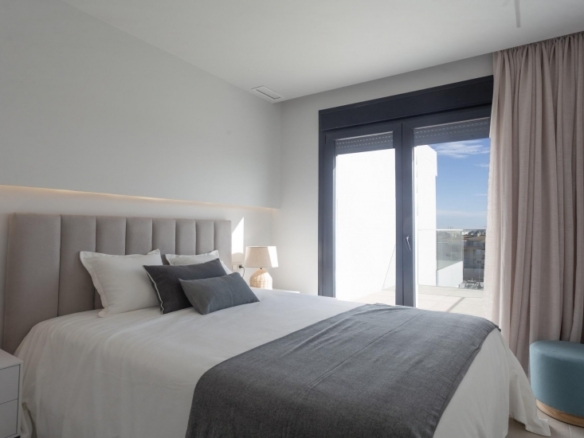 Ático de 2 dormitorios a escasos metros del mar a la venta en Denia(Alicante)