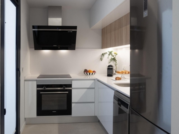 Ático de 2 dormitorios a escasos metros del mar a la venta en Denia(Alicante)
