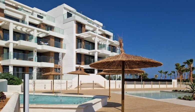 Ático de 2 dormitorios a escasos metros del mar a la venta en Denia(Alicante)
