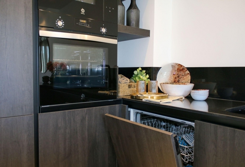 Villa pareada de 3 dormitorios con piscina privada a la venta en La Finca Golf Resort, Algorfa