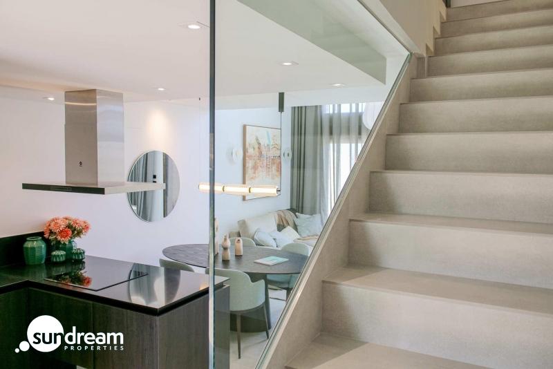 Villa pareada de 3 dormitorios con piscina privada a la venta en La Finca Golf Resort, Algorfa