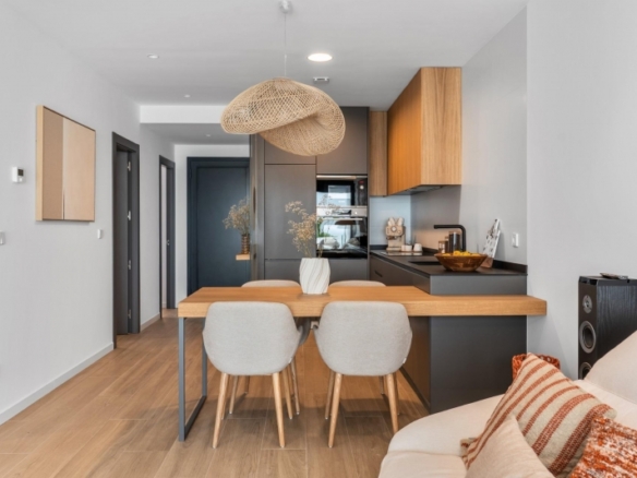 Apartamento de 3 dormitorios con vistas abiertas a la naturaleza y al mediterráneo en Benitatxell