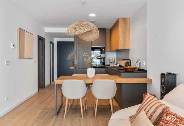 Apartamento de 3 dormitorios con vistas abiertas a la naturaleza y al mediterráneo en Benitatxell
