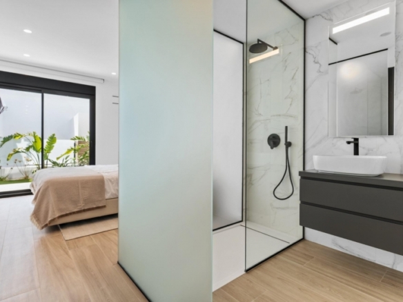 Apartamento de 3 dormitorios con vistas abiertas a la naturaleza y al mediterráneo en Benitatxell