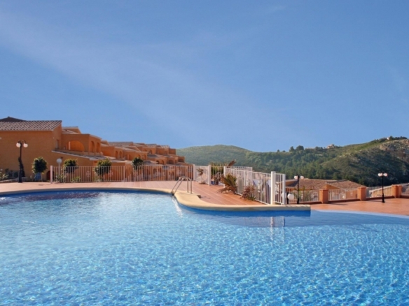Apartamento de 3 dormitorios con vistas abiertas a la naturaleza y al mediterráneo en Benitatxell