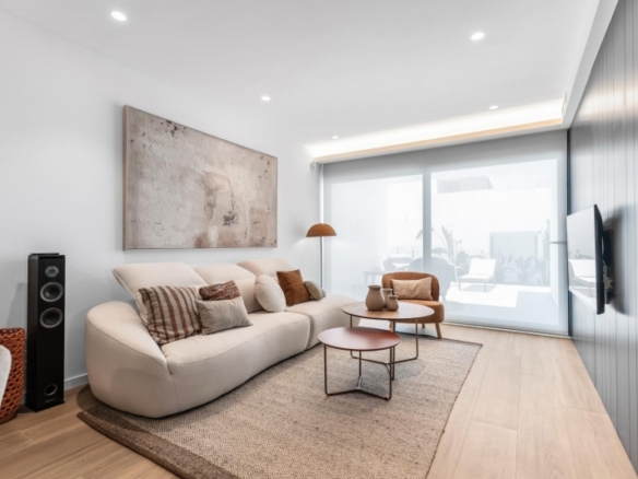 Apartamento de 3 dormitorios con vistas abiertas a la naturaleza y al mediterráneo en Benitatxell