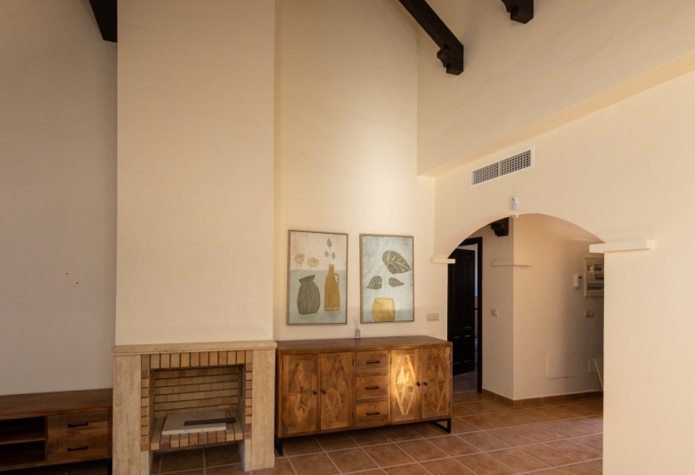 Villa independiente de estilo mediterráneo con 3 dormitorios a la venta en Fuente Alamo – Murcia