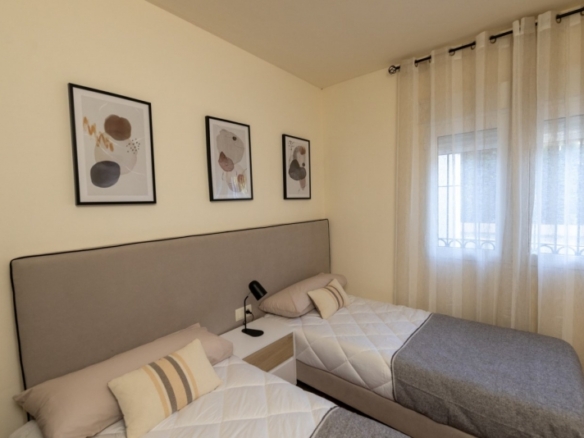 Villa independiente de estilo mediterráneo con 3 dormitorios a la venta en Fuente Alamo – Murcia