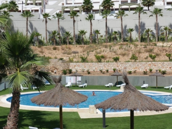 MAGNIFICO ATICO CON SOLARIUM PRIVADO Y VISTAS AL MAR  EN XERESA DEL MONTE(GANDIA).