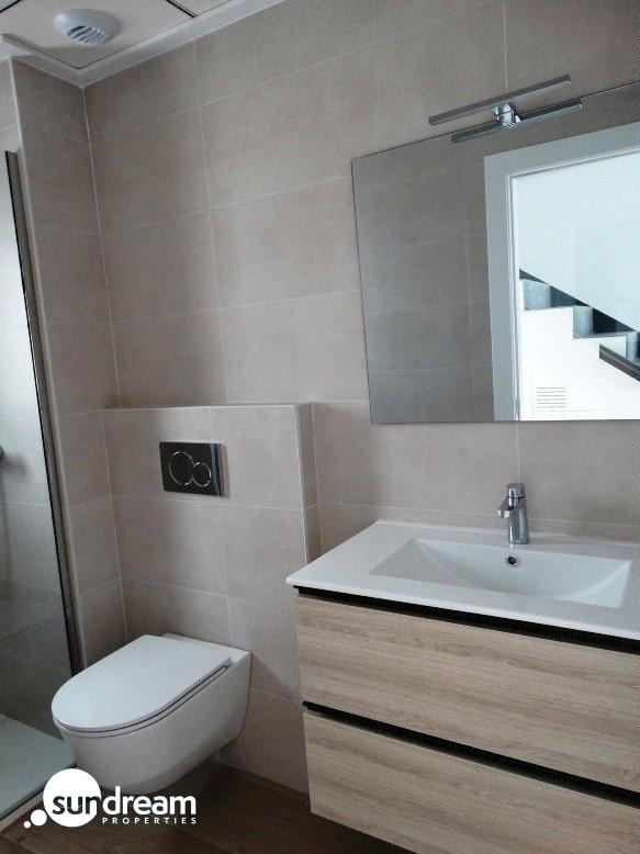 VILLA PAREADA DE NUEVA CONSTRUCCIÓN EN PILAR DE LA HORADADA