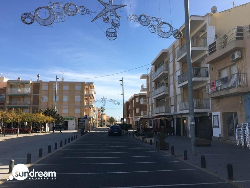VILLA PAREADA DE NUEVA CONSTRUCCIÓN EN PILAR DE LA HORADADA