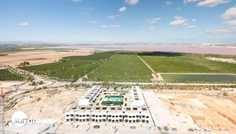 g_39804-6-18 BUNGALOW DE PLANTA ALTA CON 2 DORM. CON VISTAS A LA LAGUNA ROSA EN LOS BALCONES(TORREVIEJA)