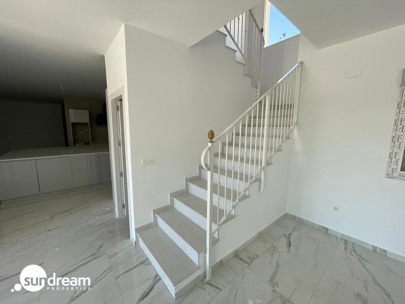 g_39828-13-4 VILLA DE ESTILO TRADICIONAL CON 6 DORMITORIOS DE NUEVA CONSTRUCCIÓN EN PINOSO