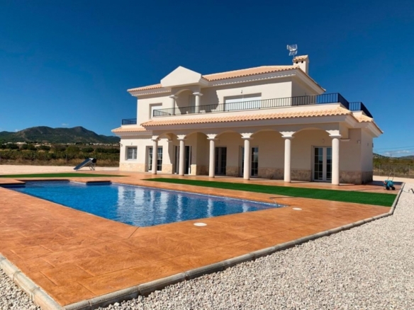 VILLA DE ESTILO TRADICIONAL DE NUEVA CONSTRUCCIÓN DE 4 DORMITORIOS EN PINOSO