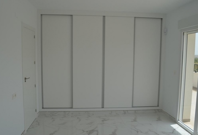 VILLA DE ESTILO TRADICIONAL DE NUEVA CONSTRUCCIÓN DE 4 DORMITORIOS EN PINOSO