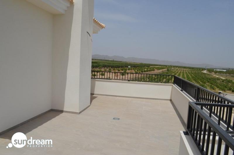 VILLA DE ESTILO TRADICIONAL DE NUEVA CONSTRUCCIÓN DE 4 DORMITORIOS EN PINOSO