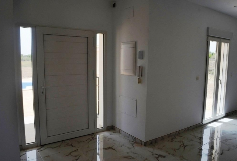VILLA DE ESTILO TRADICIONAL DE NUEVA CONSTRUCCIÓN DE 4 DORMITORIOS EN PINOSO