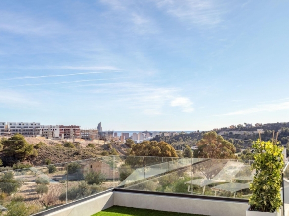 NUEVO COMPLEJO RESIDENCIAL DE APARTAMENTOS DE 2 DORMITORIOS CON VISTAS AL MAR EN FINESTRAT