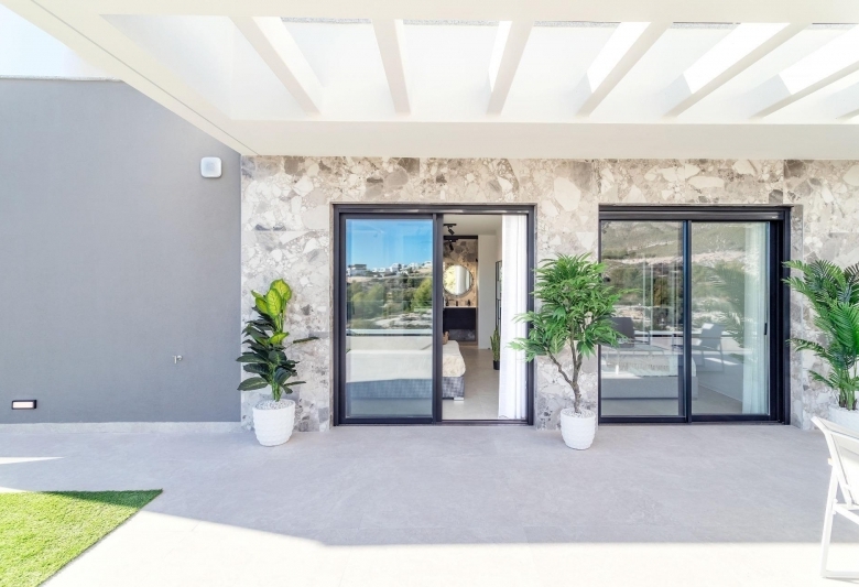 NUEVO COMPLEJO RESIDENCIAL DE APARTAMENTOS DE 2 DORMITORIOS CON VISTAS AL MAR EN FINESTRAT