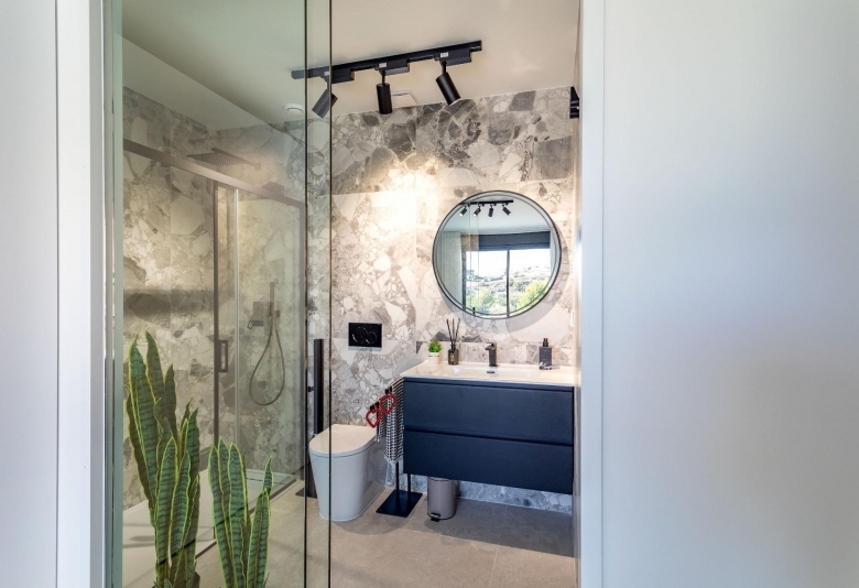 NUEVO COMPLEJO RESIDENCIAL DE APARTAMENTOS DE 2 DORMITORIOS CON VISTAS AL MAR EN FINESTRAT