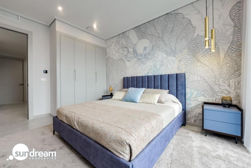 VILLA DE LUJO LISTA PARA ENTRAR A VIVIR CON MAGNIFICAS VISTAS AL MAR EN FINESTRAT