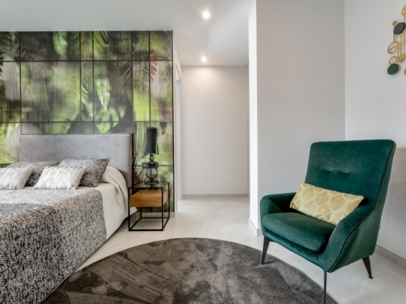 VILLA DE LUJO LISTA PARA ENTRAR A VIVIR CON MAGNIFICAS VISTAS AL MAR EN FINESTRAT
