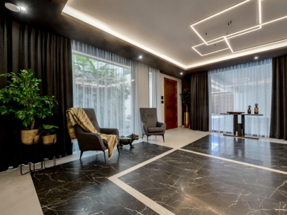VILLA DE LUJO LISTA PARA ENTRAR A VIVIR CON MAGNIFICAS VISTAS AL MAR EN FINESTRAT