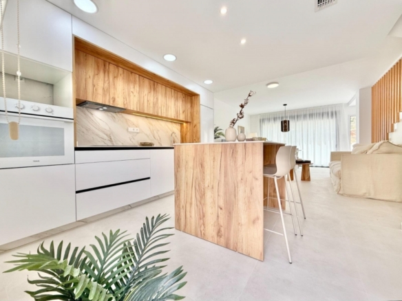 Adosados en venta en Cox con piscina comunitaria