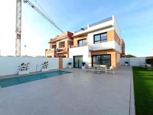 Chalet adosado con piscina privada a la venta  en Benijófar(Alicante)