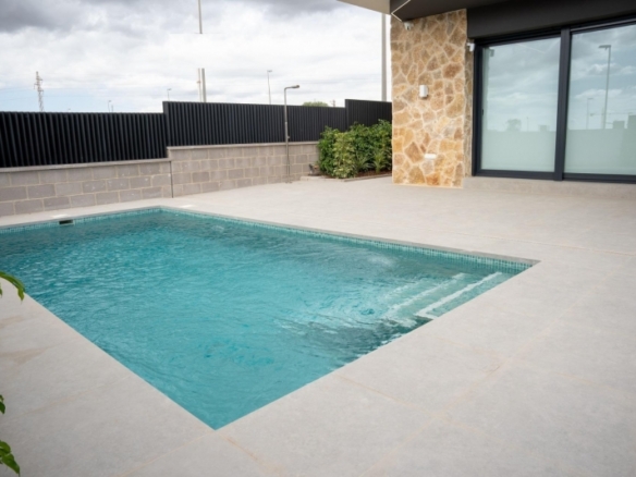 Chalet independiente en una sola planta con 3 dormitorios a la venta en Ciudad Quesada(Alicante)