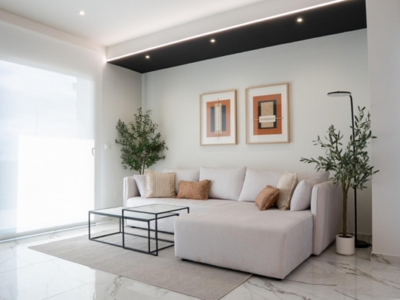 Chalet independiente en una sola planta con 3 dormitorios a la venta en Ciudad Quesada(Alicante)