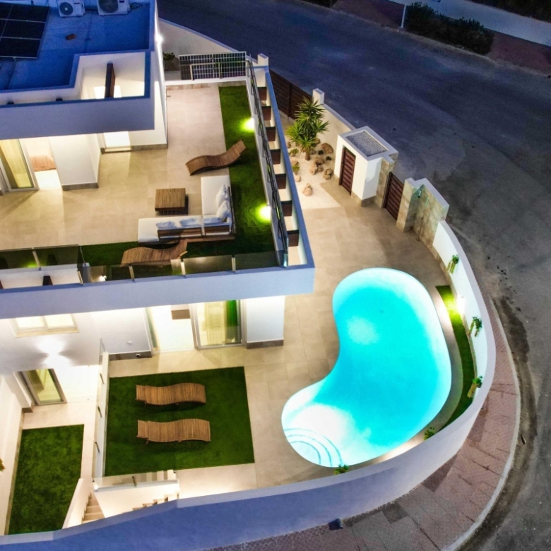 Villa de 5 dormitorios a la venta con estupendas vistas al campo de Golf