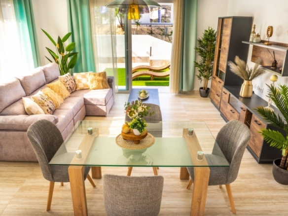 Villa de 5 dormitorios a la venta con estupendas vistas al campo de Golf