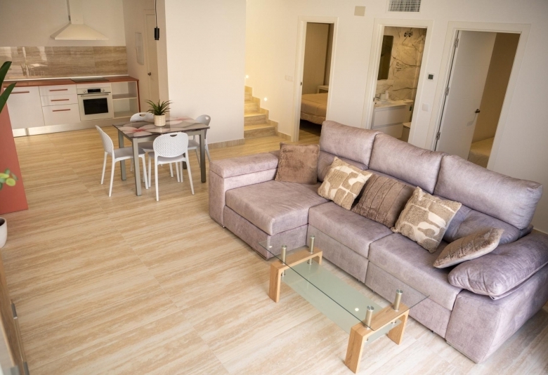 Villa de 5 dormitorios a la venta con estupendas vistas al campo de Golf